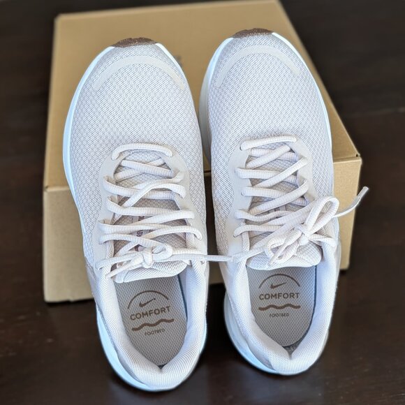 Women's Nike Revolution 7 Running Shoes - Sz 7.5 - Picture 2 of 7